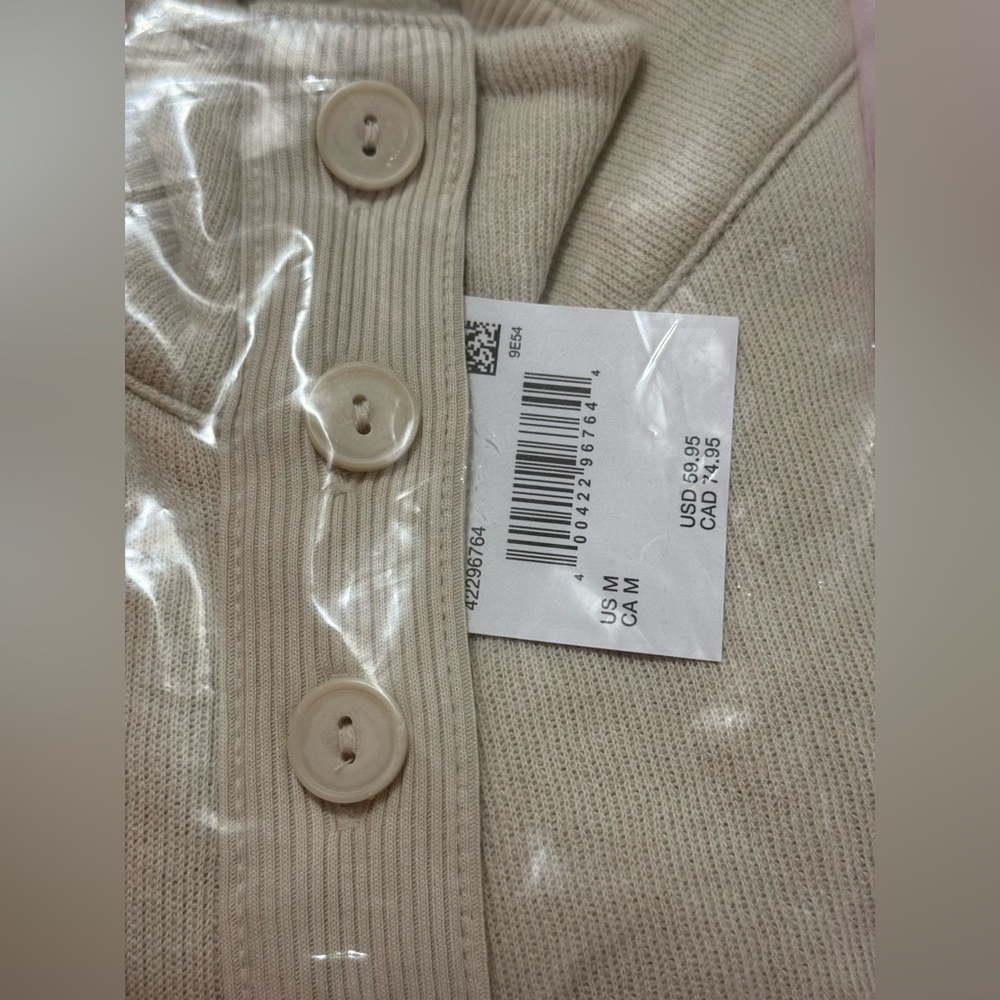 American Eagle Women’s Big Hug Henley Sweatshirt Color Cream Size M - Picture 7 of 7